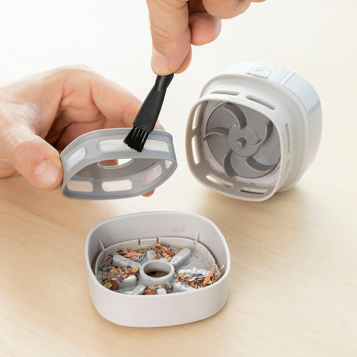 🧹 Mini-Tischsauger kabellos